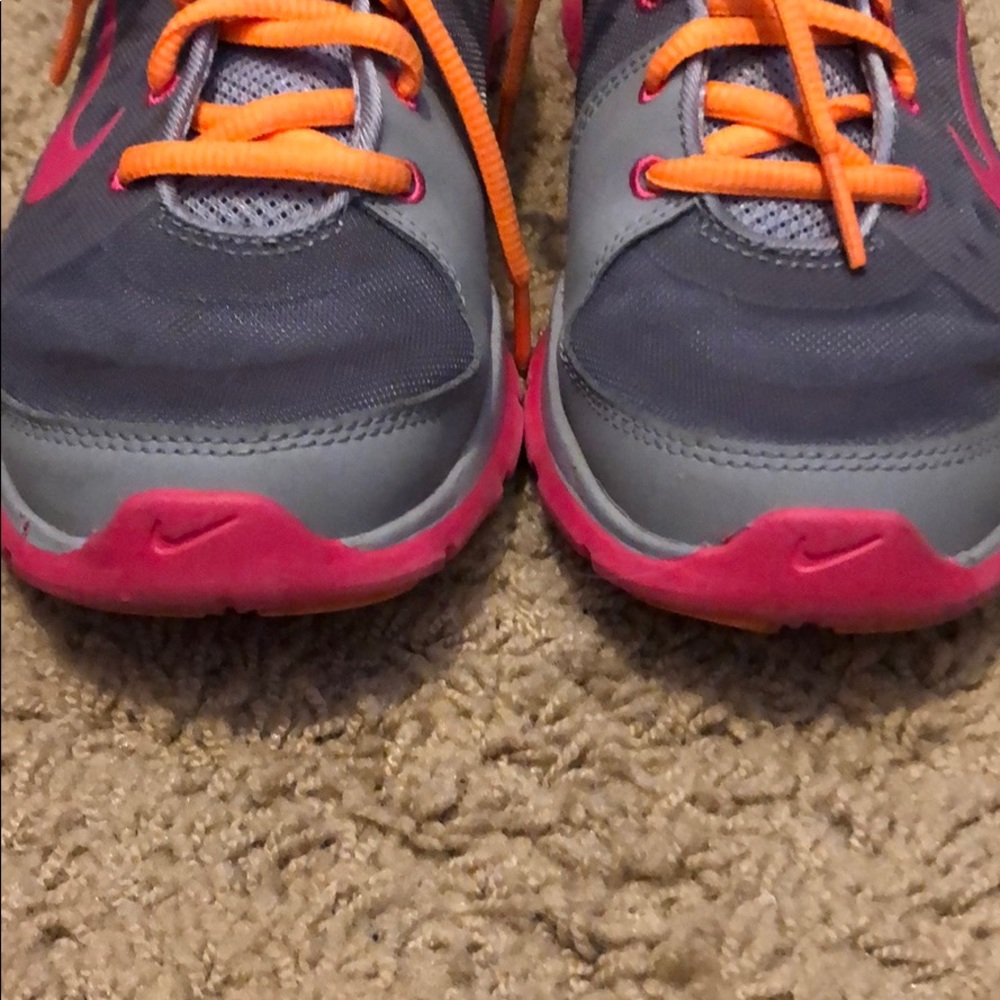 Nike Training Shoes - Picture 3 of 7